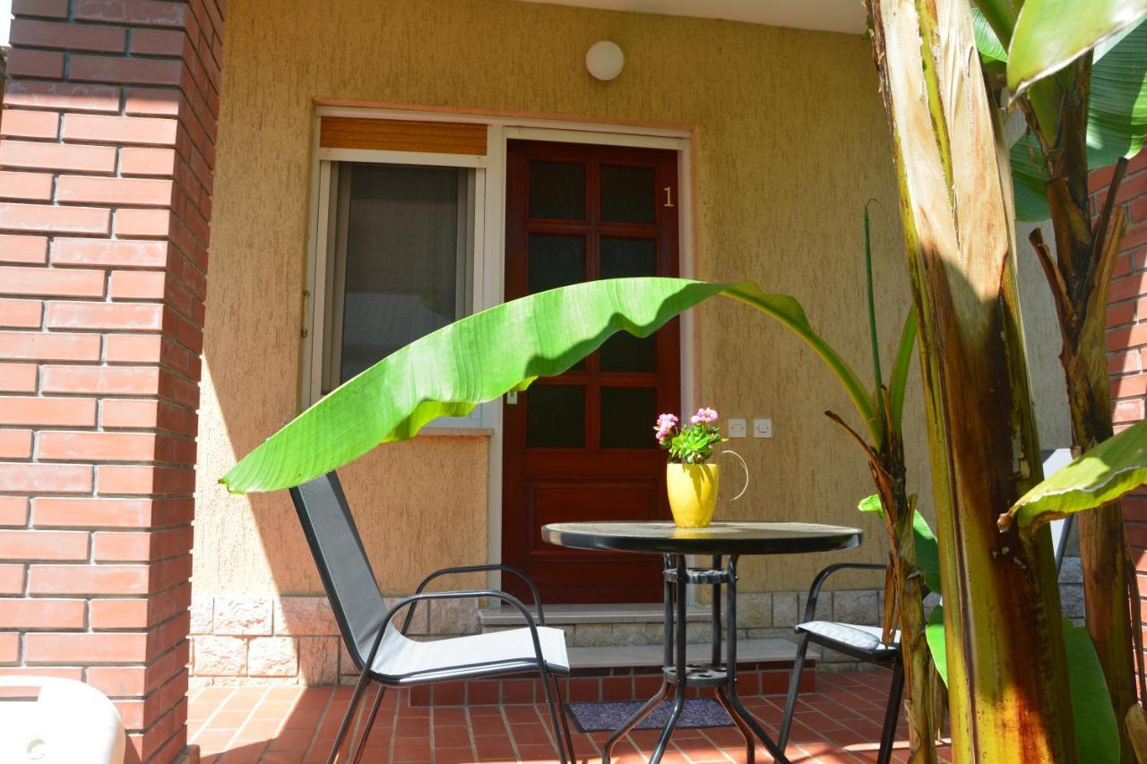 Apartments Orange ลอฟราน ภายนอก รูปภาพ