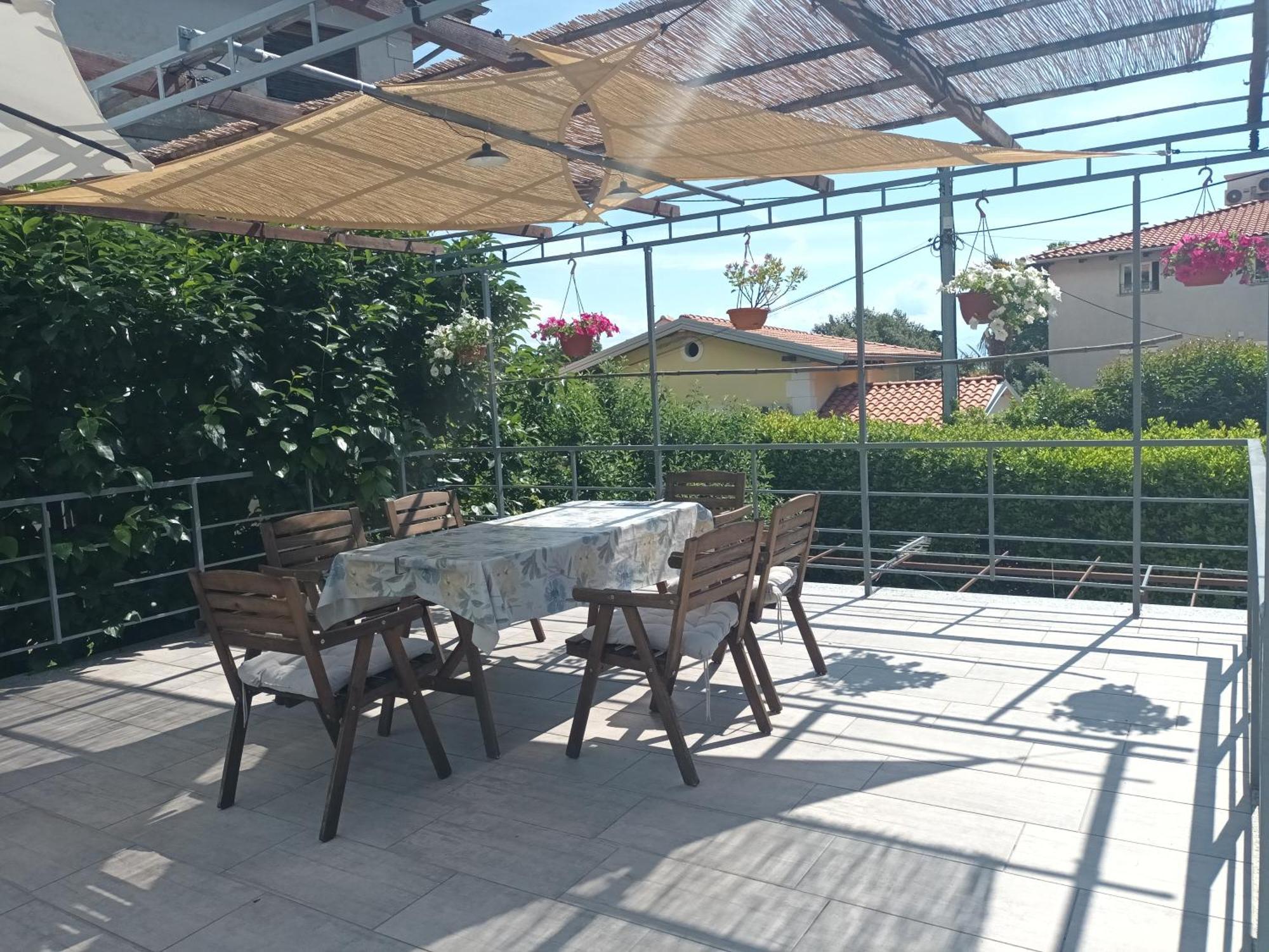 Apartments Orange ลอฟราน ภายนอก รูปภาพ